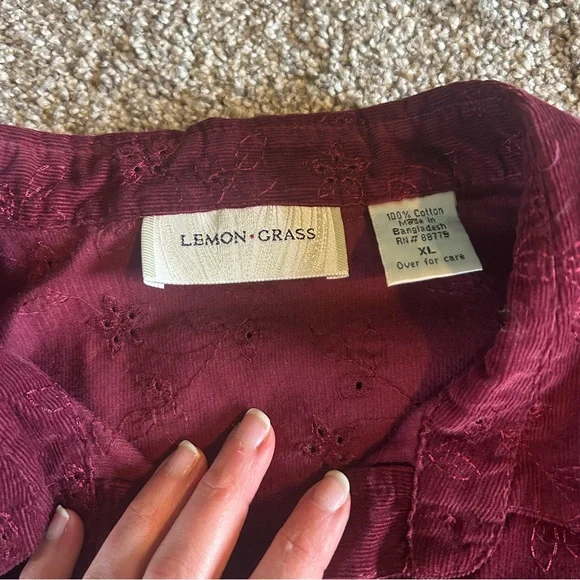 [Lemon Grass] Burgundy Embroidered Corduroy Shirt - Picture 4 of 4